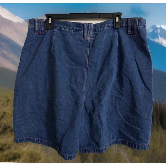 Y2K  Caran Jean Shorts Women’s 22 Medium Wash Denim Red Accent Cargo Pocket RARE - Picture 3 of 4